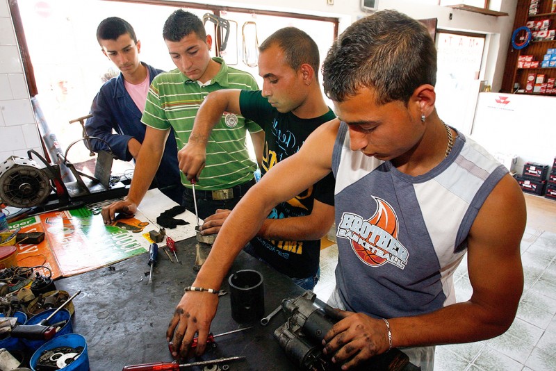 Supporting young Roma through vocational training 